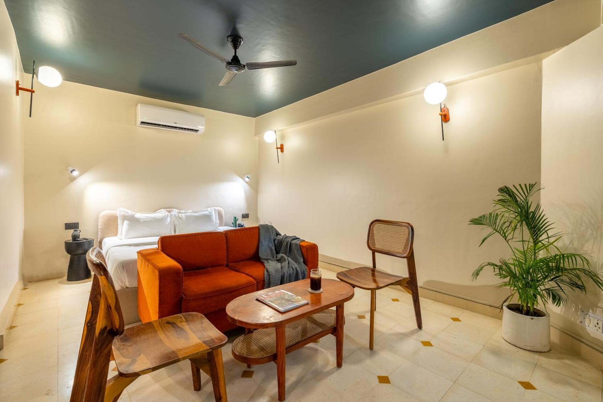 Minimalist One Hauz Khas Village Нью-Делі Екстер'єр фото