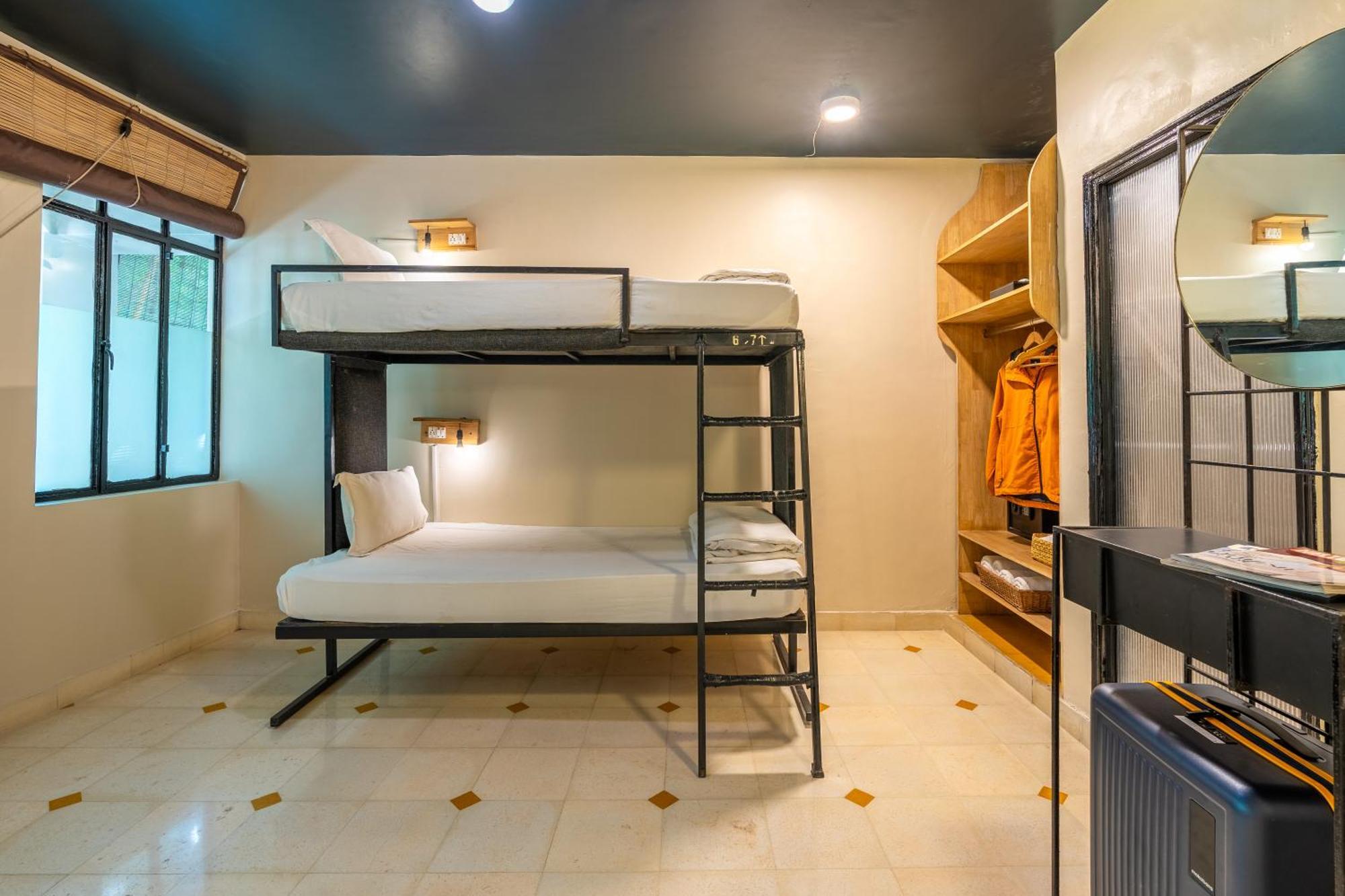 Minimalist One Hauz Khas Village Нью-Делі Екстер'єр фото